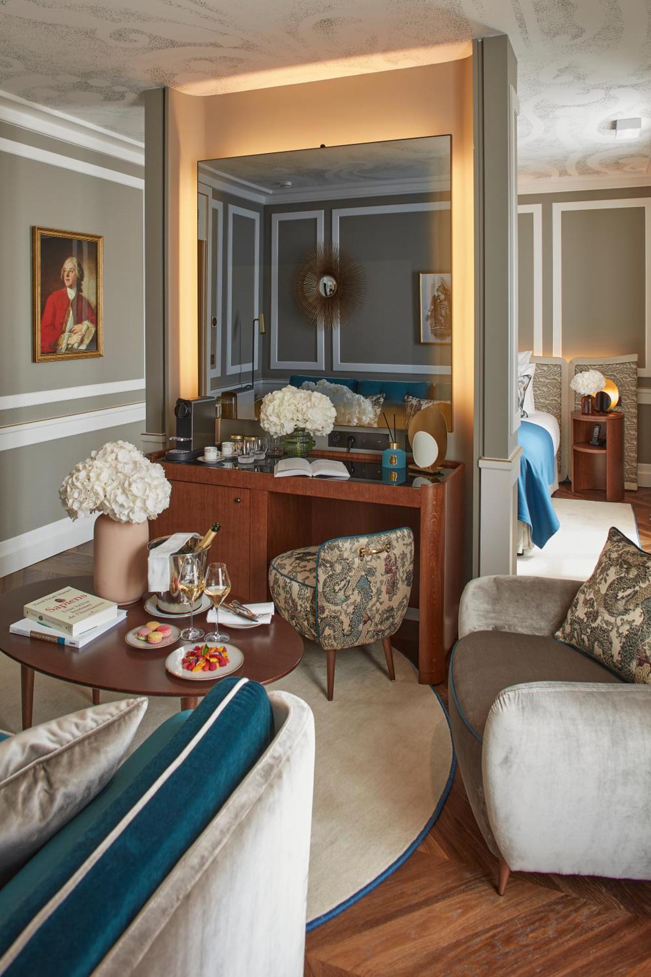 Hotel Les Lumieres - Relais & Chateaux Versailles Exterior photo